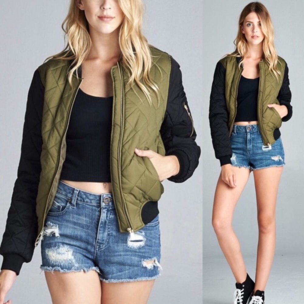 🎉HP🎉 Olive Green & Black Contrast Bomber Jacket